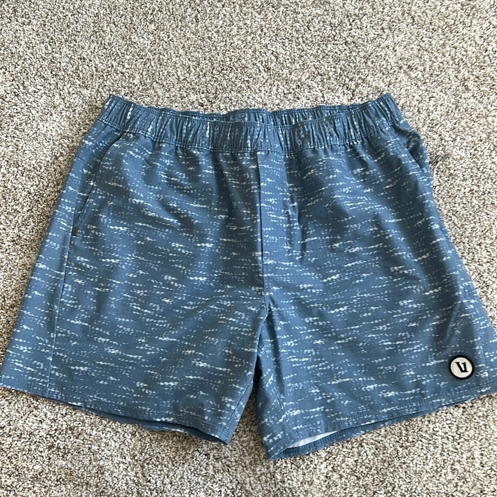 Vuori Shorts